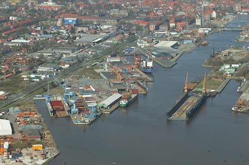 Luftbild der Cassens Werft